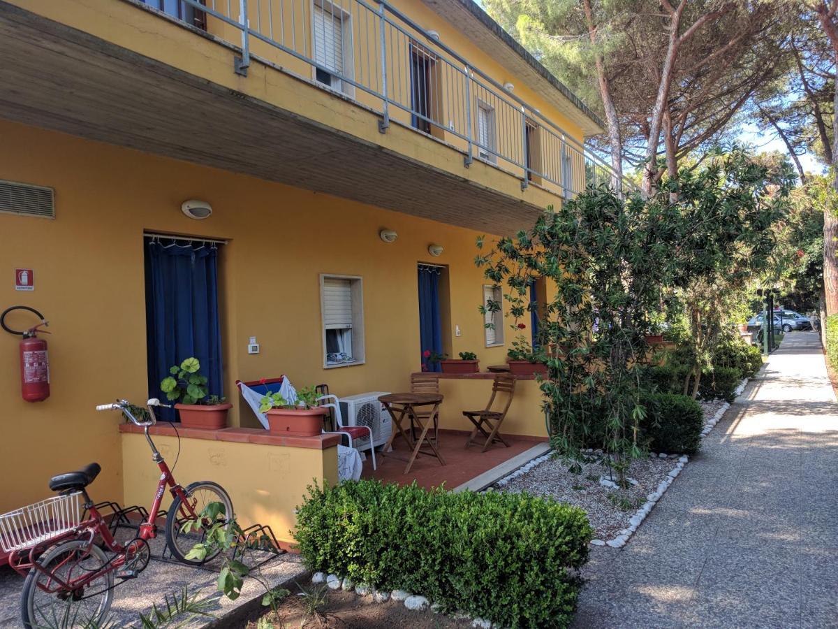 Residence Le Rose Marina Di Bibbona Exterior photo