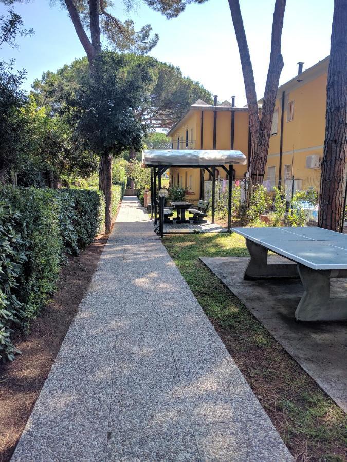 Residence Le Rose Marina Di Bibbona Exterior photo