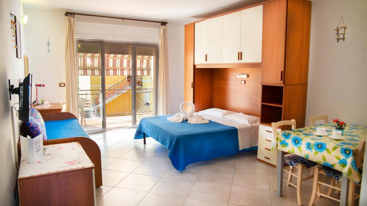 Residence Le Rose Marina Di Bibbona Exterior photo